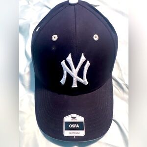 New York Yankees Hat Fan edition brand new never worn